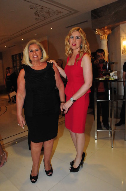 ŞULE ARGÜDER, ÖZGE SANDER