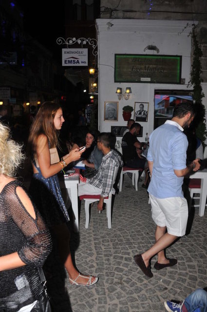 Genç çiftin ilişkisinin ailelerin de onayladığı öğrenildi.