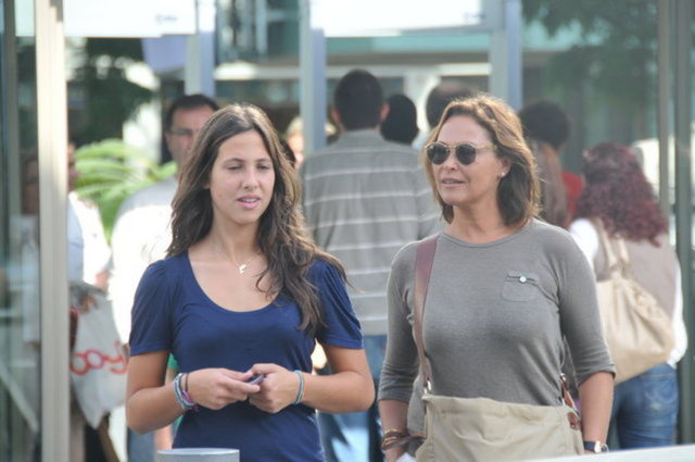 SEVGİLİSİ ÇOK YAKIŞIKLI  - Hülya Avşar, 16 yaşındaki kızı Zehra'nın geçtiğimiz günlerde görüntülendiği erkek arkadaşını çok yakışıklı bulduğunu söylemişti.