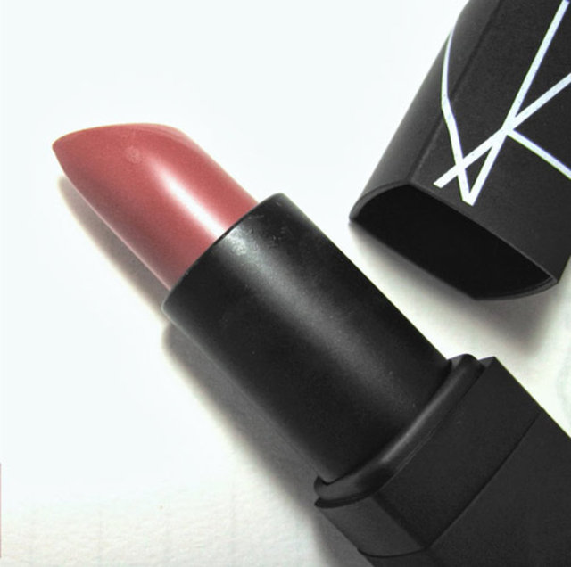 Nars Cinematic Lipstick 68 TL.