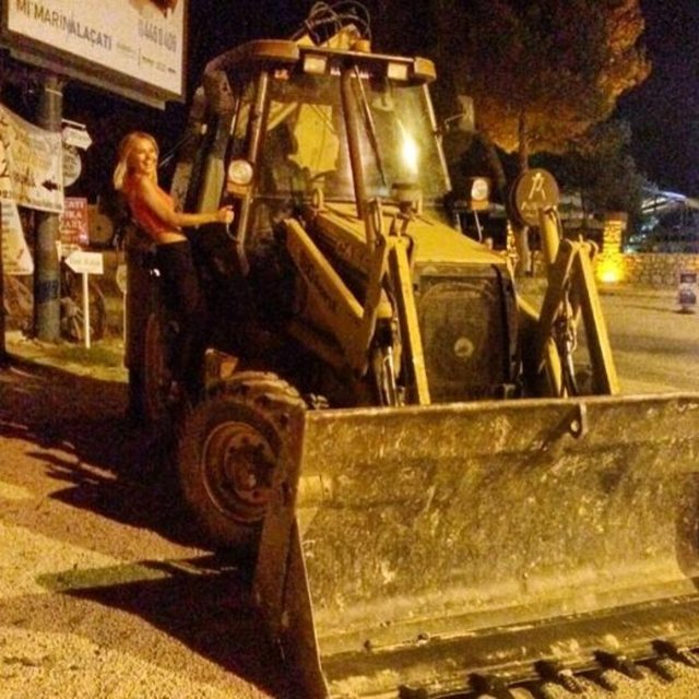 Ece Erken - Günaydın