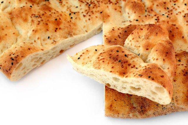 Bir pide 16 dilim ekmek demektir