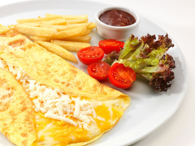 Fakat yulaf kepeği ve mantar biber gibi sebzeler ile omlet haline getirilerek az yağda yapılarak da tercih edilebilir.