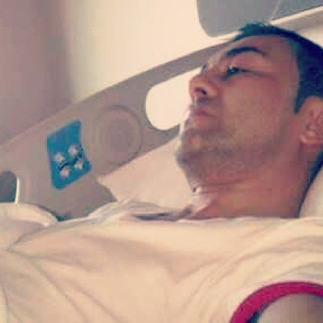 MS hastalığı nedeniyle Maslak Acıbadem Hastanesi'nde tedavi olan Serdar Ortaç, 2 akşam önce taburcu olmuştu.