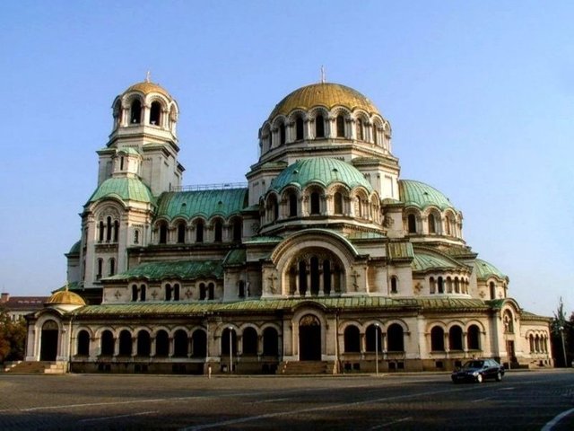 Bulgaristan-Sofya -  - İmsak: 03:30 - Akşam: 21:16 - Toplam: 18 saat