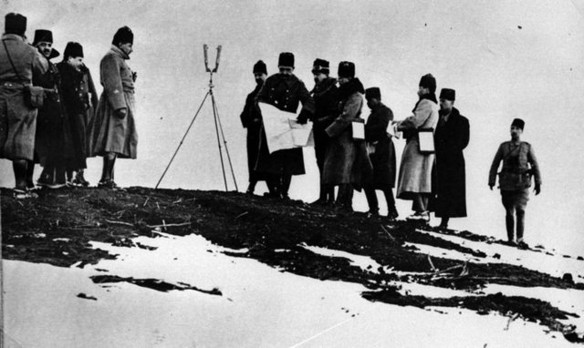 Türk askerinin Galiçya Cephesi'ndeki mücadelesinden bir kare