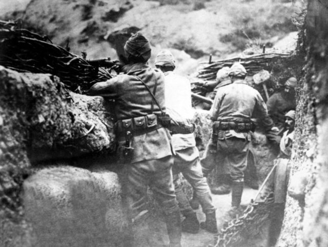 Türk askerinin Suriye Cephesi'ndeki mücadelesinden bir kare