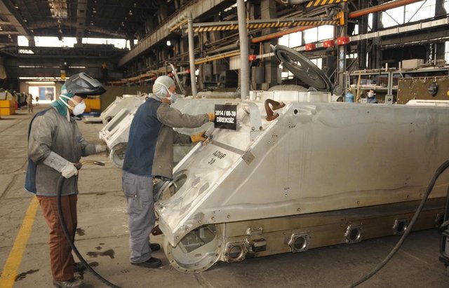 NATO kalite güvencesiyle Türk ordusunun elindeki tüm tankları elden geçirerek, yenileme görevini sürdürüp, ülke bütçesine önemli tasarruf sağlıyor.