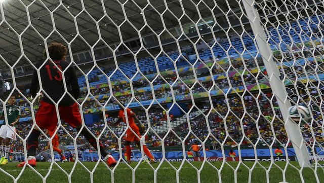 -  - Ortak görüş ise "Sneijder en güzel yanıtı golüyle verdi" şeklinde oldu.  -