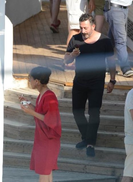 Yılmaz, eski sevgilisi Dedeoğulu için "Onun yeri bende ayrıdır" açıklaması yapmıştı. -