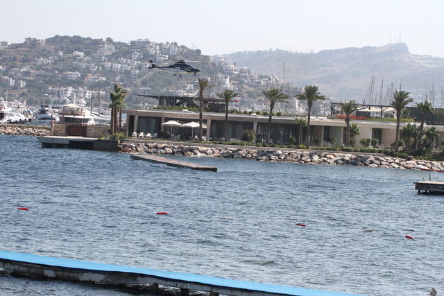 BAŞKAN AZİZ YILDIRIM BODRUM'DAN İSTANBUL'A ÖZEL HELİKOPTERLE DÖNDÜ