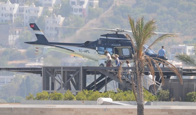 BAŞKAN AZİZ YILDIRIM BODRUM'DAN İSTANBUL'A ÖZEL HELİKOPTERLE DÖNDÜ