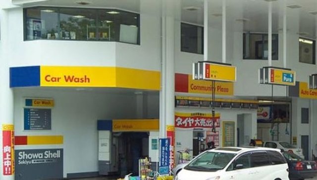 Ne oldu? - Oysa aradan geçen yıllara rağmen benzin istasyonları bu derece değişmedi.