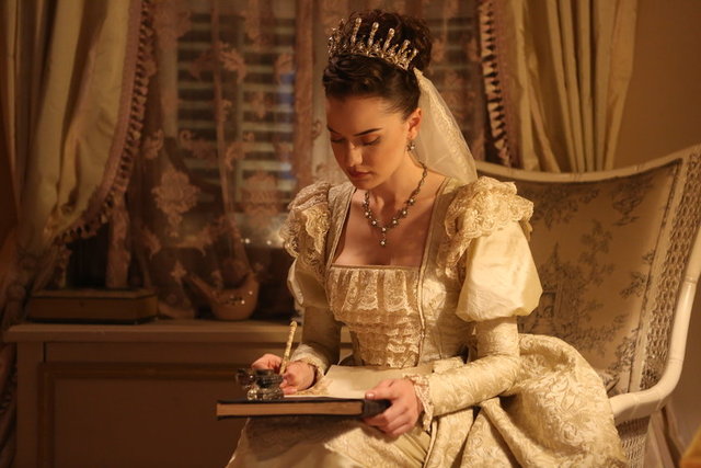 FAHRİYE HER ŞEYİ UNUTTURDU