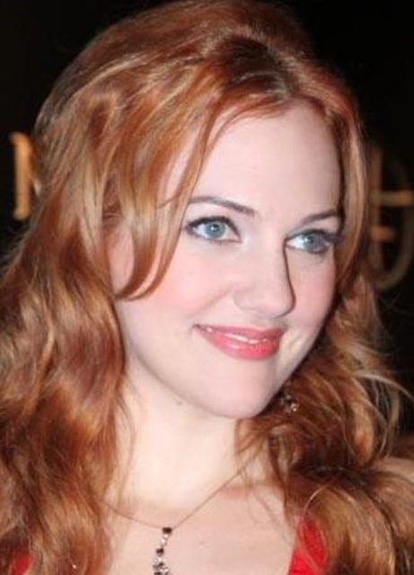 Hürrem Sultan rolüyle ünlenen Meryem Uzerli'nin de Hollywood'da bir benzeri var.