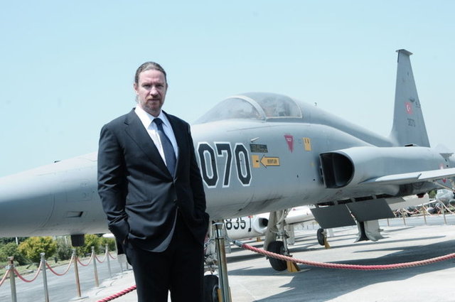 Alacaklıların haciz işlemi yapamayacağı Akdilek, ticari faaliyetlerine devam edebilecek. Ünlü dağıtımcı borçlarını nasıl ödeyeceğine dair ise mahkemeye oldukça ilginç bir 'Revize İyileştirme Projesi' sundu.