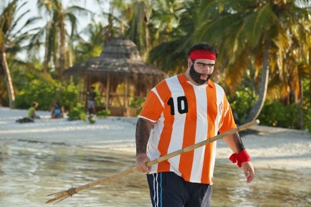 Akdilek ise haciz işlemlerine karşılık olarak iflas erteleme talebinde bulundu İstanbul 3. Asliye Ticaret Mahkemesi, bu talebi 5 kişilik bilirkişi raporuna göre değerlendirerek karara bağladı.