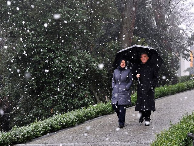 TÜRKİYE, 10 Ağustos'ta ilk kez Cumhurbaşkanı seçmek için sandık başına giderken, yeni first lady'sini de belirlemiş olacak.