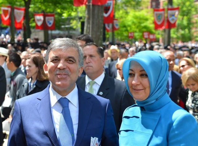 7 yıldır Çankaya'ya ev sahipliği yapan Hayrünnisa Gül'ün ardından kimin, tabiri caizse "seçilmiş ilk first lady" unvanını alacağı merak konusu.