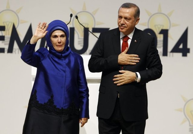 Tayyip Erdoğan'ın siyasete ilk adımından bugünlere, Emine Hanım hep eşinin yanındaydı, siyasi olarak en büyük destekçisiydi.