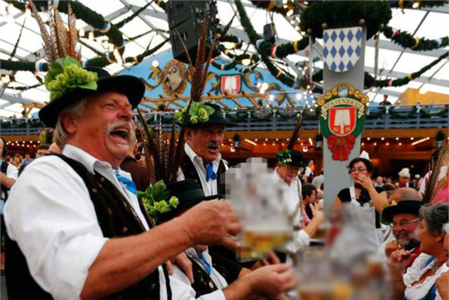 Almanya - Biranın tadını çıkarın.