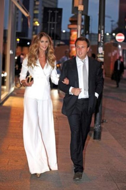 Moda dünyasının "bayan vücut" lakaplı mankeni Elle MacPherson 1. 83 cm boyunda.