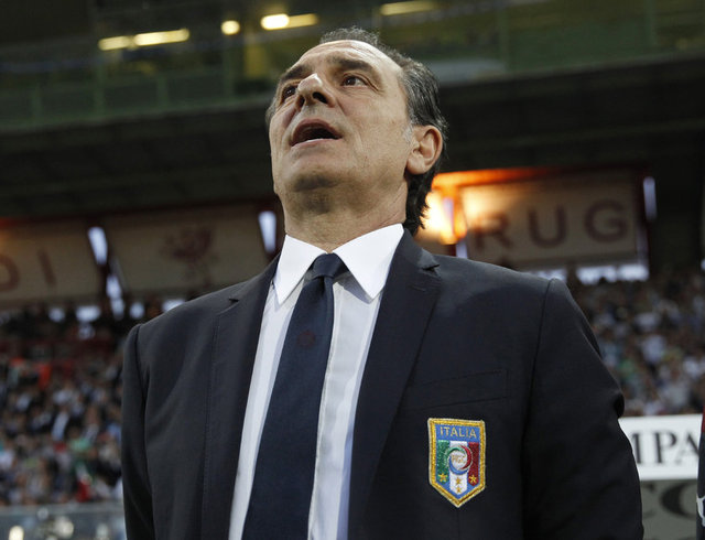 D Grubu'nda İngiltere, Kosta Rika ve Uruguay'la eşleşen Gök Maviler, grupta 3. sırayı alarak dev turnuvaya erken havlu attı.