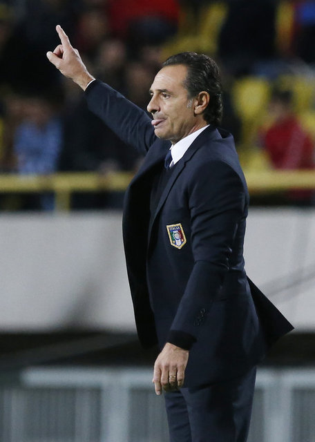 İtalyan teknik adam bu başarılarının ardından İtalya'da 2008 yılının En İyi Teknik Direktör ödülüne layık görüldü.