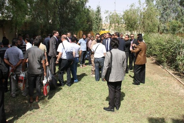 Şoförlere serbest bırakılacaklarının dün gece saatlerinde söylendiğini ve bugün öğlen 12 civarı bırakıldıkları söylendi.