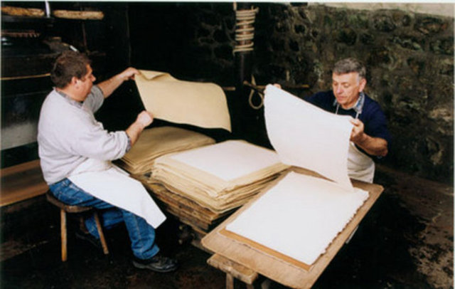 Şirket ismi:Richard de Bas - Şehir,ülke:Ambert, Fransa - Faaliyet Alanı:Kağıt üretimi - Kuruluş yılı:1326