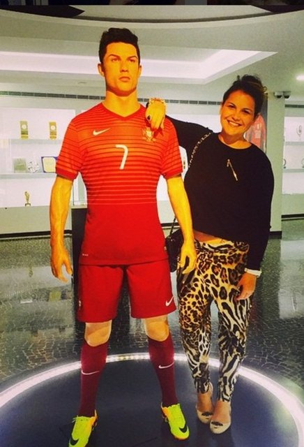 38 yaşındaki şarkıcının hayranları Twitter'da Eurovision'a katılması için bir kampanya başlattı.