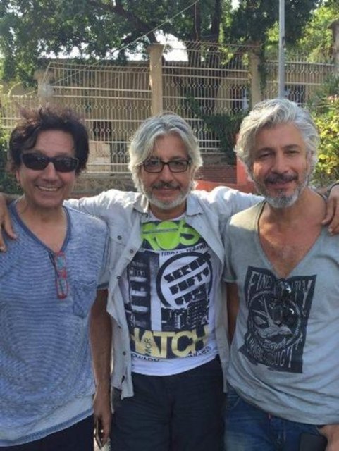 Ve işte Süha Uygur'un paylaşımıyla 3 kardeşin de bir arada olduğu o fotoğraf...