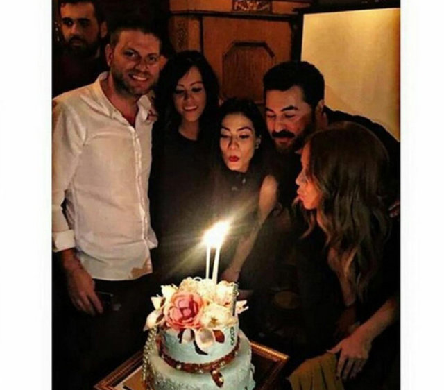 24 yaşına giren Özdemir'i sevenleri bu mutlu gününde yalnız bırakmadı.