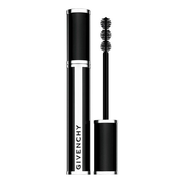 Givenchy Noir Couture Mascara, aynı anda 4 etki sağlıyor; hacim, kıvrım, uzunluk ve kirpik bakımı. İçindeki karnauba ekstresi yoğun hacim sağlarken balmumu ise nefis kıvrımlar yaratıyor. Fiyatı 82 TL.