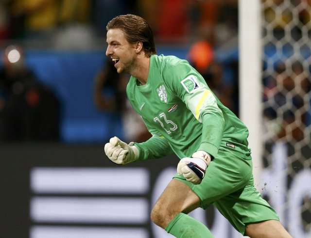 ■ Sevgili dediğin Krul gibi olmalı... Hayatına böyle beklenmedik bir anda girmeli.