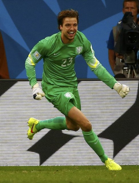 ■ Cillesen'e ayıp ediliyor. O olmasa Van Gaal ile Krul halı sahada 5'er penaltı çekişirdi!