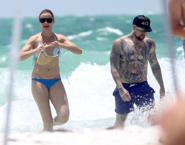 Kocası Benji Madden'le tatil yapan Diaz'ın keyfi yerindeydi.
