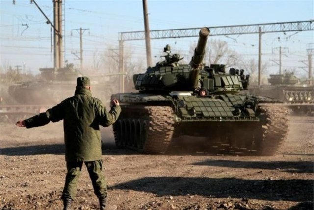 2. Rusya -  - 766 bin aktif personeli bulunan Rus ordusunun 2 milyon 485 bin yedek personeli bulunuyor. Ülkenin karşılaştığı en büyük savunma sorunu ise gün geçtikçe yaşlanan tankları.
