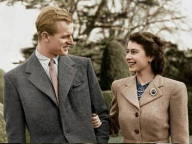 Prens Charles ve Kraliçe Elizabeth