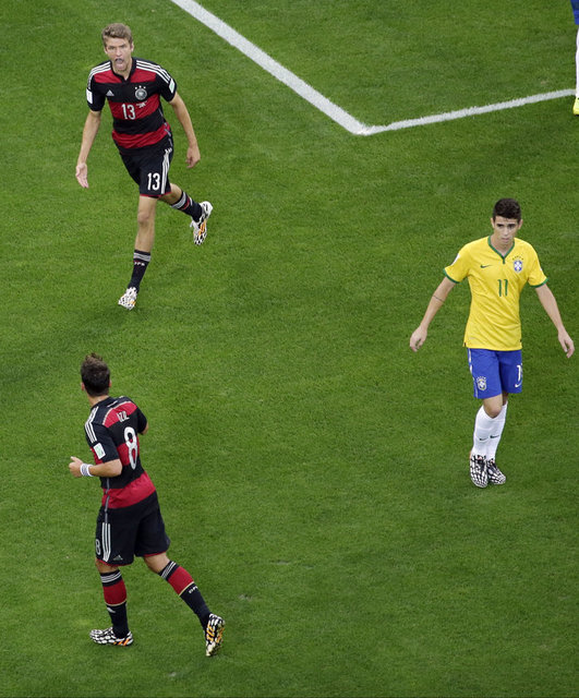 - İddaa'da brezilya'ya basan insan gibiyim o kadar ümitsiz ve çaresiz.