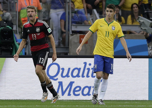 - Almanlar 2002 dünya kupasının rövanşını acımasızca alıyor.