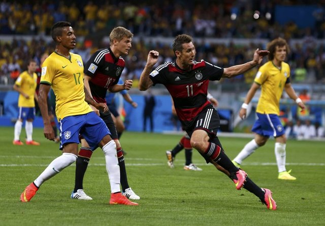 - Bitirin bu maçı ya! Brezilya tarihine utanç yazılıyor!