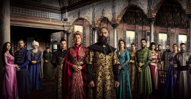 Dört sezon yayınlandıktan sonra 139'uncu bölümüyle haziran ayında final yaparak ekranlara veda eden 'Muhteşem Yüzyıl', önümüzdeki kış aylarında sinema filmi olarak izleyicilerle tekrar buluşacaktı.