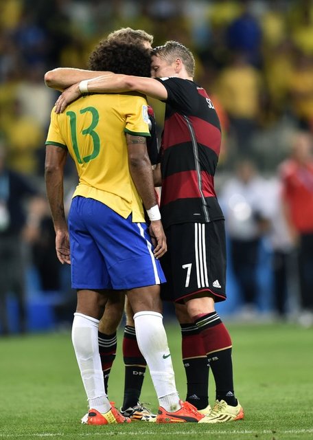 İspanyol basını da Almanya'ya övgüler yağdırıp, Brezilya'nın dünya futbol camiasına "küçük düştüğünü" yazdı.