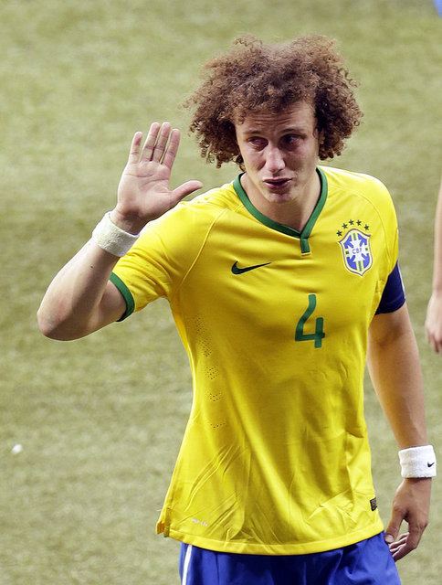 Stadyum, Avrupalılara alkışlarla ve oley bağrışlarıyla saygı gösterdi" ifadesini kullandı.