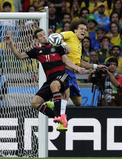 2014 Dünya Kupası'nda yarı finalde Almanya'ya 7-1 yenilen Brezilya'nın ulusal basını, mağlubiyeti "utanç" ve "küçük düşürücü" olarak verdi. -