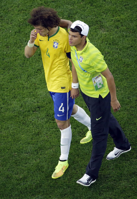 "Küçük düşürücü Dünya Kupası" başlığını atan Marca gazetesi, Brezilya'nın futbol tarihindeki en büyük utancı olan 1950'de evindeki finalde Uruguay'a yenilmesini unutturacak bir yenilgi aldığını savundu.