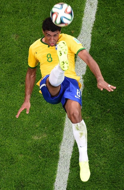 Brezilya'nın aşağılandığını vurgulayan The Sun, "Bu Dünyadışı hezimet" manşetli haberinde Brezilya'nın futbol tarihinde en küçük düşürücü yenilgisini aldığına dikkat çekti.