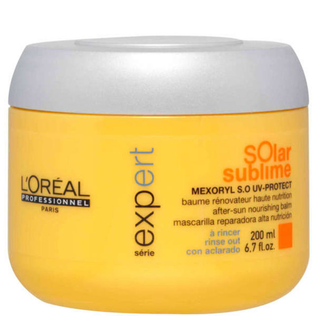 Sıcak bir yaz gününün sonunda, neme hasret saçlar için, derin bir bakım sağlayan, L'Oréal Professionnel Série Expert Solar Güneş Sonrası Besleyici Balm'ı kullanabilirsiniz.
