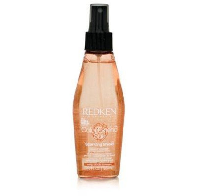 Klor ve UVA / UVB ışınlarına karşı suya dayanıklı koruma sağlayan, Redken Color Extend Sun Sparkling Shield Leave-In Smoother, aynı zamanda saçlarınızı yumuşatır ve tek bir ürünle, birden fazla etki sağlar.